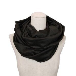Beyond Yoga Infinity Hidden Pocket Scarf